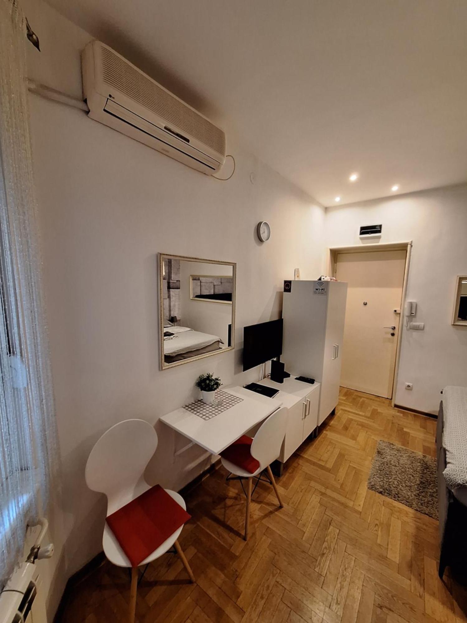 Square M. Apartment Belgrade Exterior photo